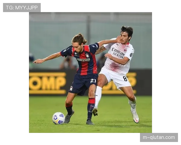 特写：米兰设计周呈现足球主题展览，展示意甲百年队服设计演变